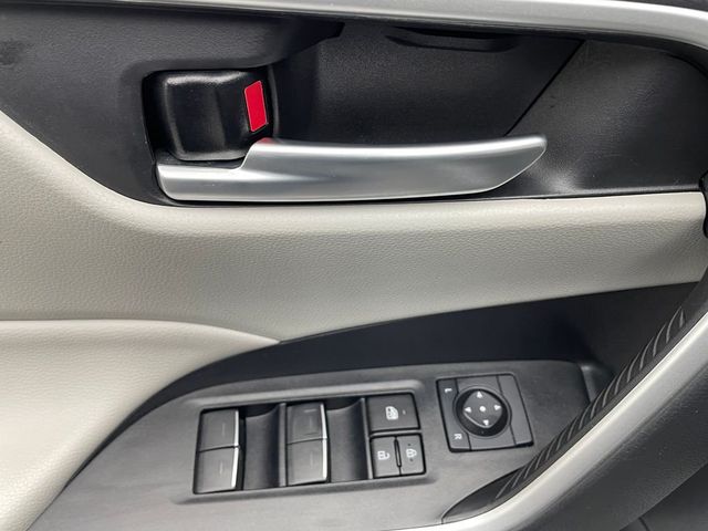 2023 Toyota RAV4 Hybrid XLE AWD - 22954585 - 9