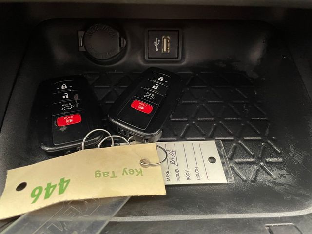 2023 Toyota RAV4 Hybrid XLE AWD - 22954585 - 26