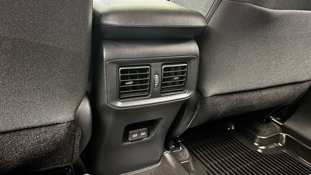 2023 Toyota RAV4 Hybrid XLE AWD - 23037053 - 28