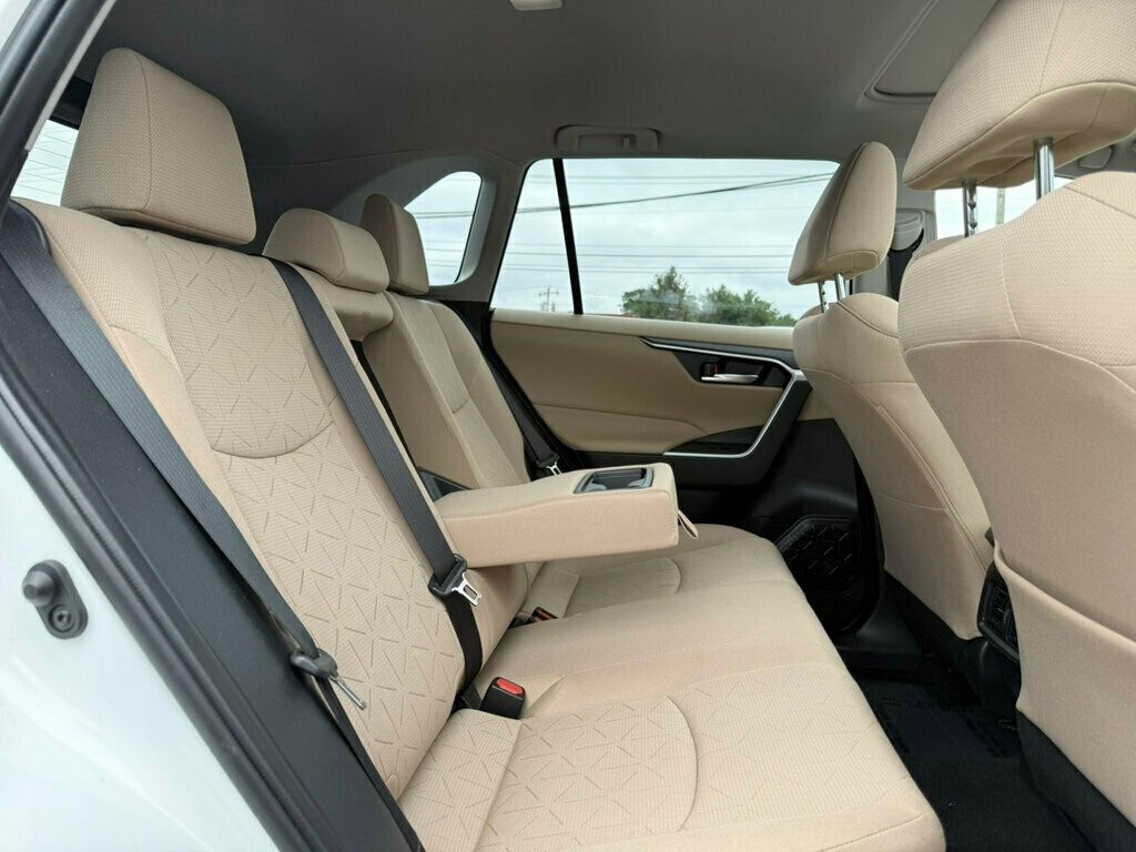 2023 Toyota RAV4 Hybrid XLE AWD - 22902233 - 19