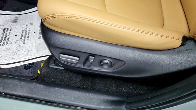 2023 Toyota RAV4 Hybrid XLE Premium AWD - 22961311 - 11