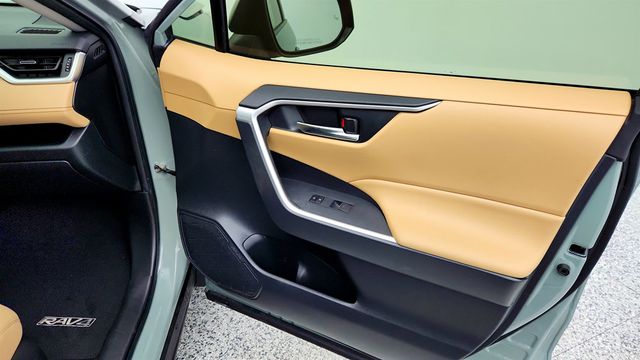 2023 Toyota RAV4 Hybrid XLE Premium AWD - 22961311 - 23