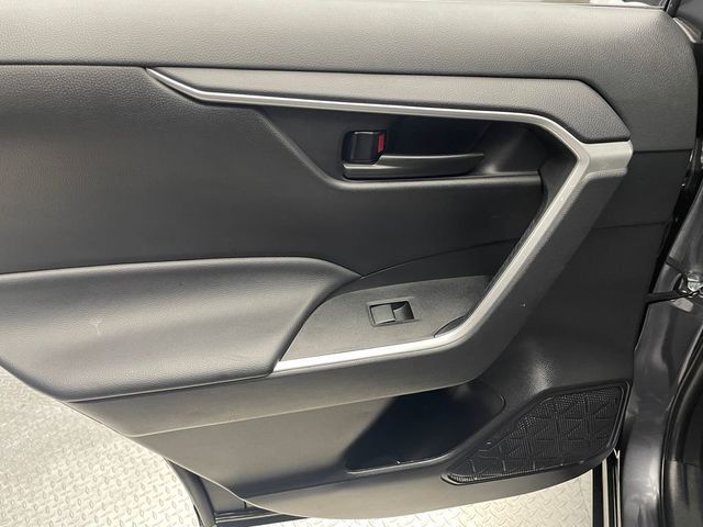2023 Toyota RAV4 LE AWD - 22975365 - 29