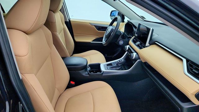 2023 Toyota RAV4 LE AWD w/ Blind Spot Monitor - 23009478 - 20