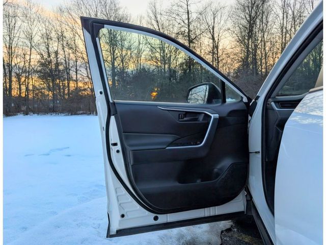 2023 Toyota RAV4 LE FWD - 22985754 - 9