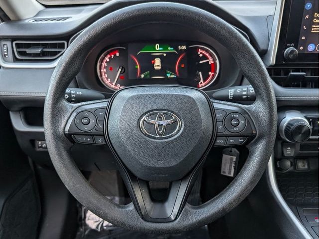 2023 Toyota RAV4 LE FWD - 22985754 - 17