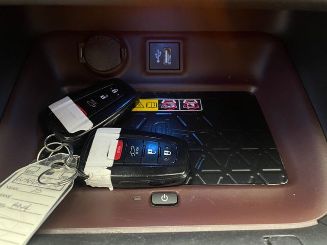 2023 Toyota RAV4 Limited AWD - 22938882 - 27