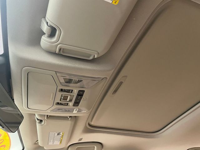 2023 Toyota RAV4 Limited AWD - 22938882 - 30