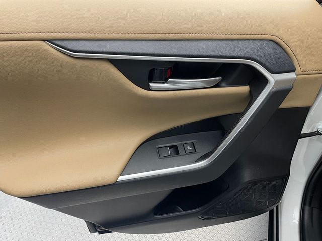 2023 Toyota RAV4 Limited AWD - 22938882 - 32