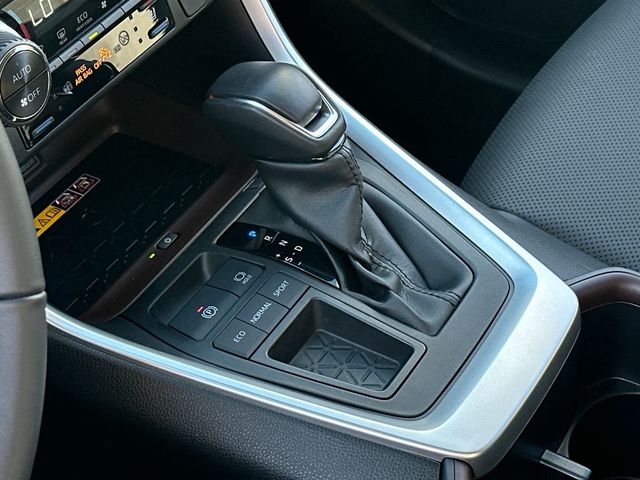 2023 Toyota RAV4 Limited FWD - 22961724 - 17