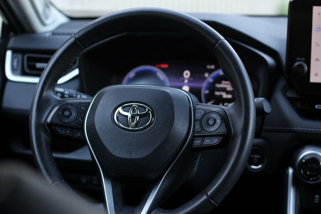 2023 Toyota RAV4 ONE OWNER 4WD LIMITED W/ NAVIGATION, LEATHER, MOONROOF - 23080620 - 27