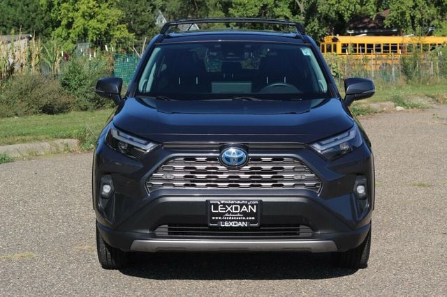 2023 Toyota RAV4 ONE OWNER 4WD LIMITED W/ NAVIGATION, LEATHER, MOONROOF - 23080620 - 3