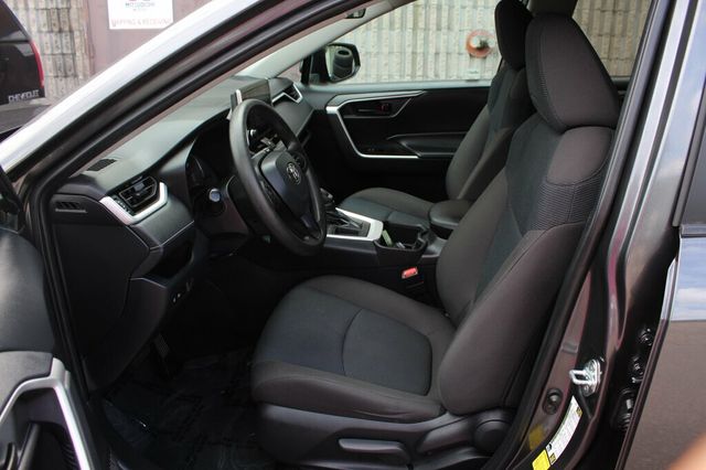 2023 Toyota RAV4 ONE OWNER LE SUV - 23040263 - 22