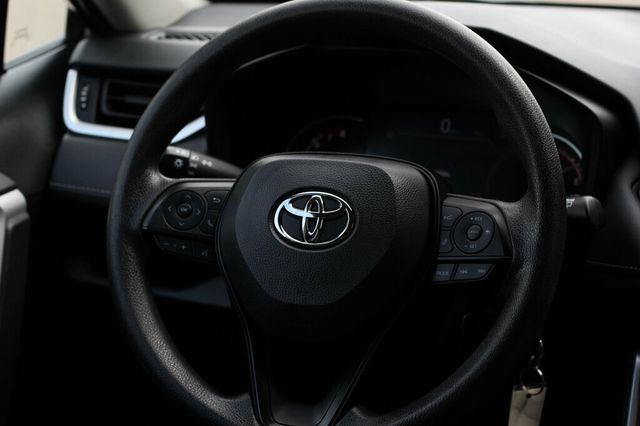 2023 Toyota RAV4 ONE OWNER LE SUV - 23040263 - 27