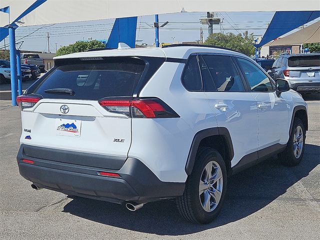 2023 Toyota RAV4 XLE FWD - 22921818 - 3