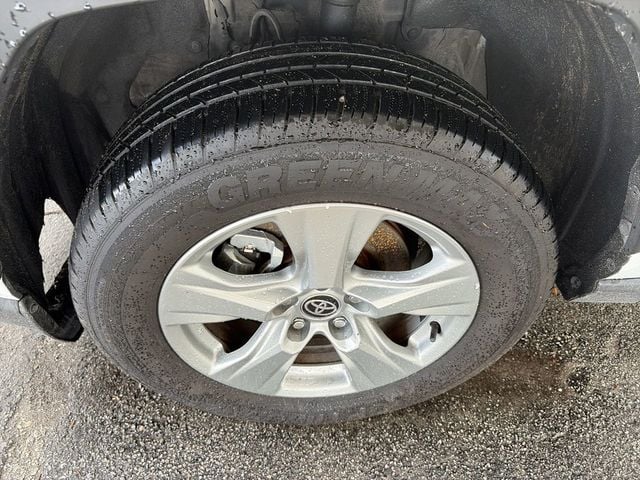 2023 Toyota RAV4 XLE FWD - 23079656 - 9