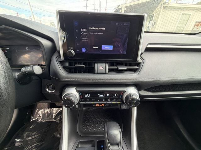 2023 Toyota RAV4 XLE FWD - 23079656 - 16