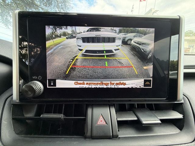 2023 Toyota RAV4 XLE FWD - 23079656 - 17