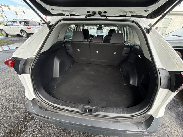 2023 Toyota RAV4 XLE FWD - 23079656 - 21