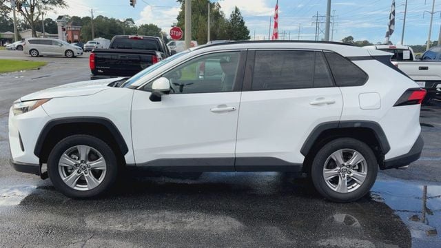 2023 Toyota RAV4 XLE FWD - 23079656 - 4