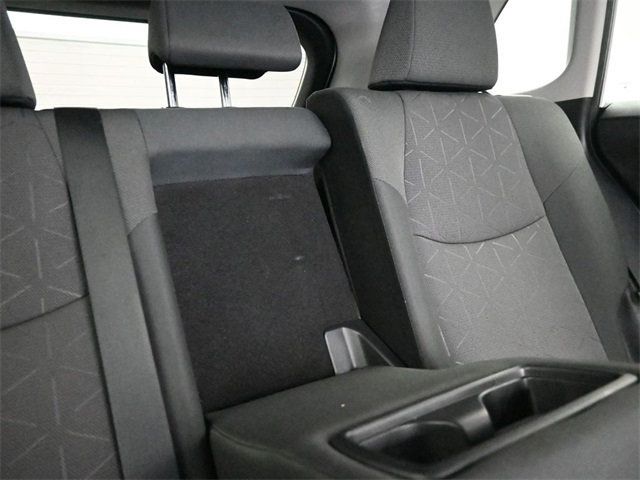 2023 Toyota RAV4 XLE FWD - 22957332 - 19