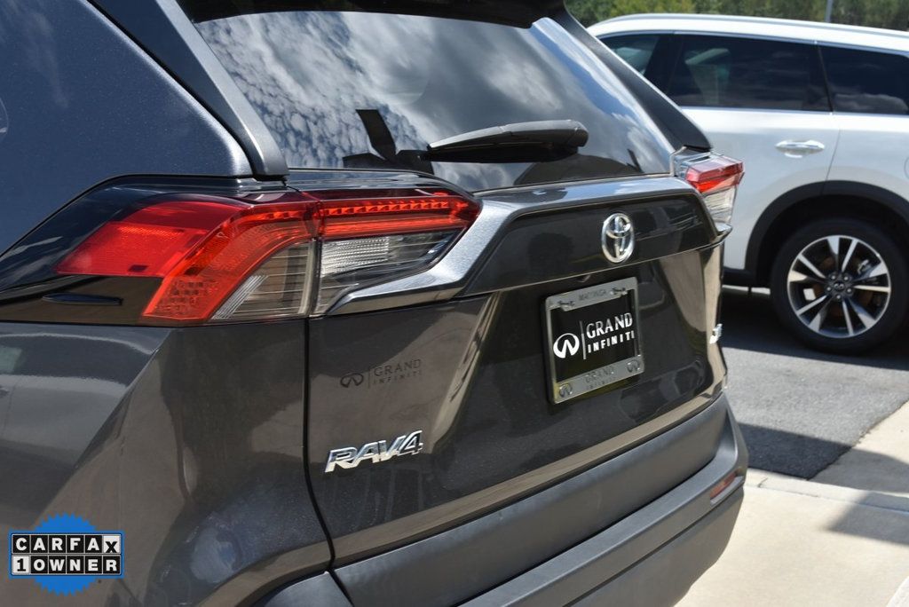 2023 Toyota RAV4 XLE photo 15