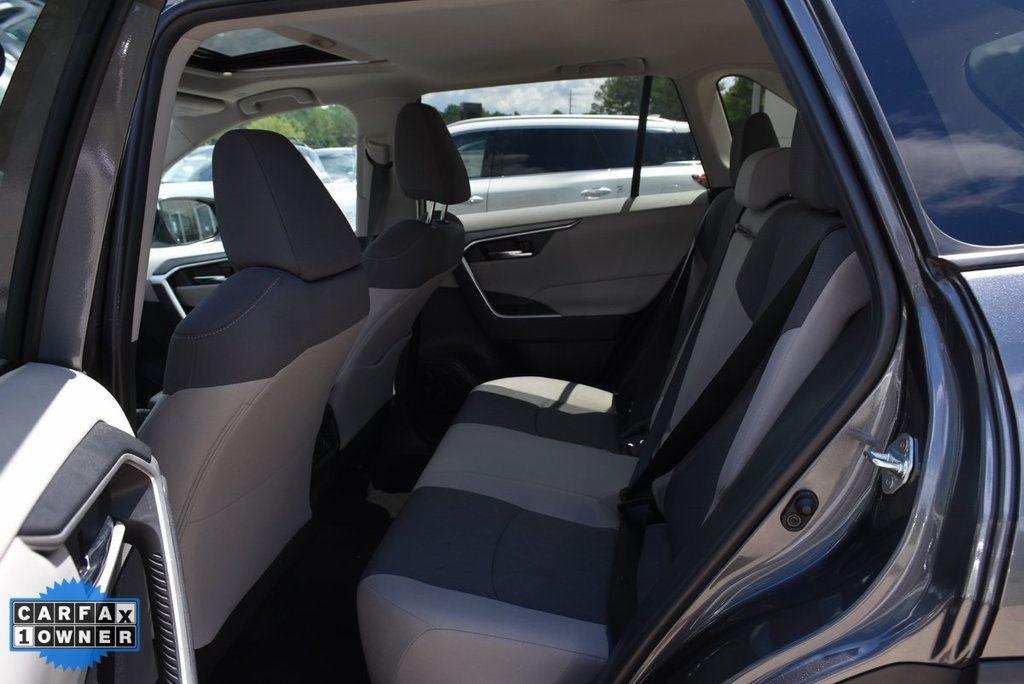 2023 Toyota RAV4 XLE photo 30