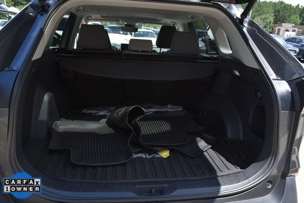 2023 Toyota RAV4 XLE photo 34