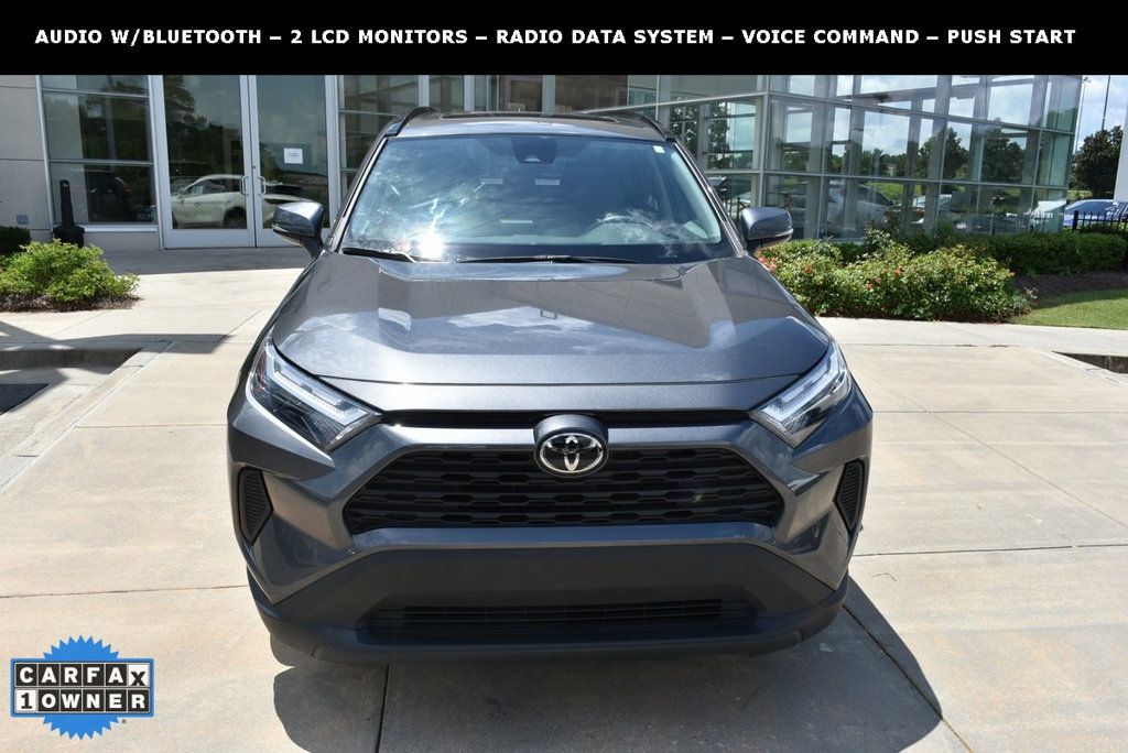 2023 Toyota RAV4 XLE photo 4