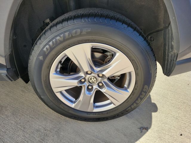 2023 Toyota RAV4 XLE FWD - 22944104 - 25