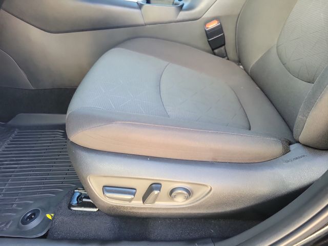 2023 Toyota RAV4 XLE FWD - 22944104 - 4