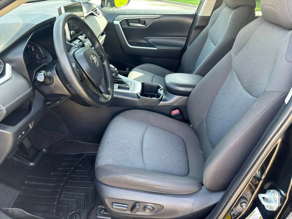 2023 Toyota RAV4 XLE FWD - 23047659 - 10