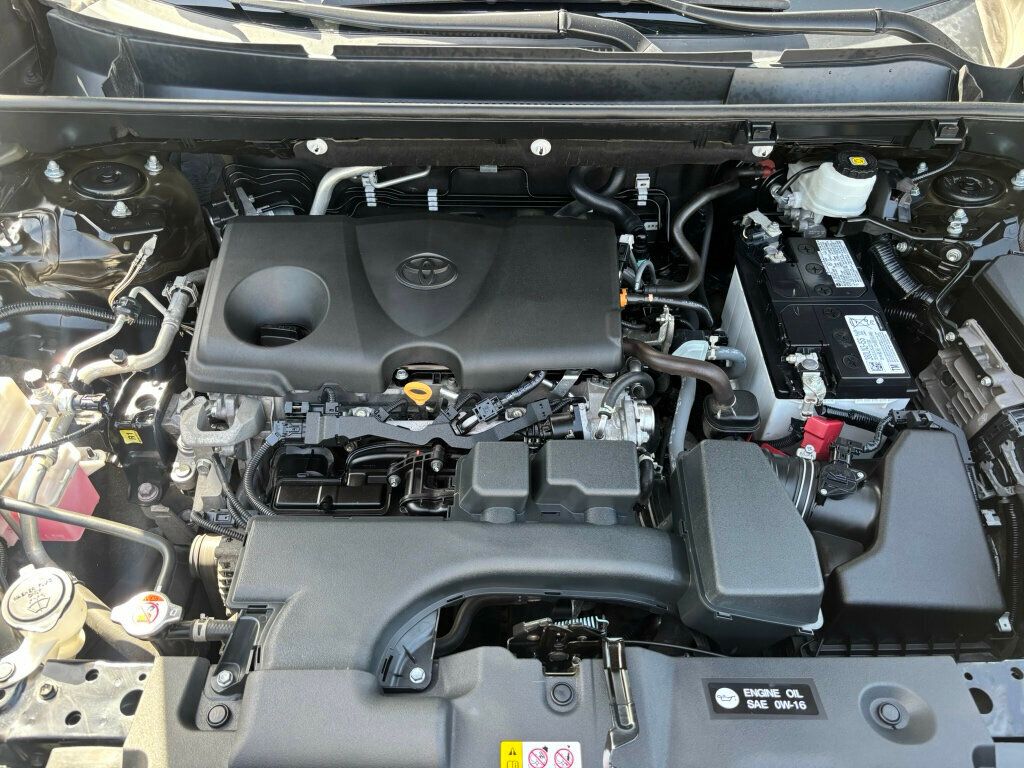 2023 Toyota RAV4 XLE FWD - 23047659 - 18