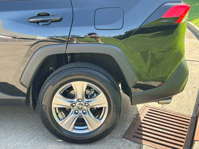 2023 Toyota RAV4 XLE FWD - 23047659 - 21
