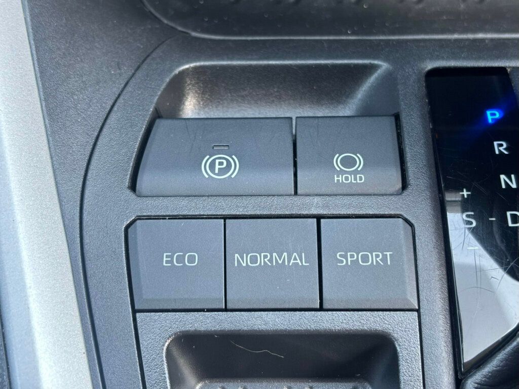 2023 Toyota RAV4 XLE FWD - 23047659 - 32