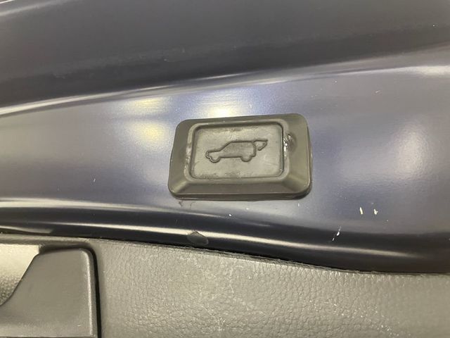 2023 Toyota RAV4 XLE Premium AWD - 22954583 - 42