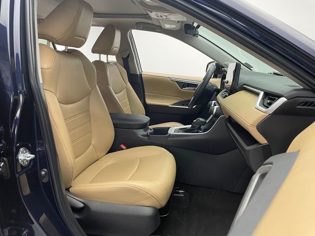 2023 Toyota RAV4 XLE Premium AWD - 22975370 - 17