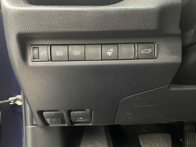 2023 Toyota RAV4 XLE Premium AWD - 22975370 - 19
