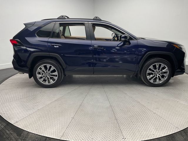 2023 Toyota RAV4 XLE Premium AWD - 22975370 - 3
