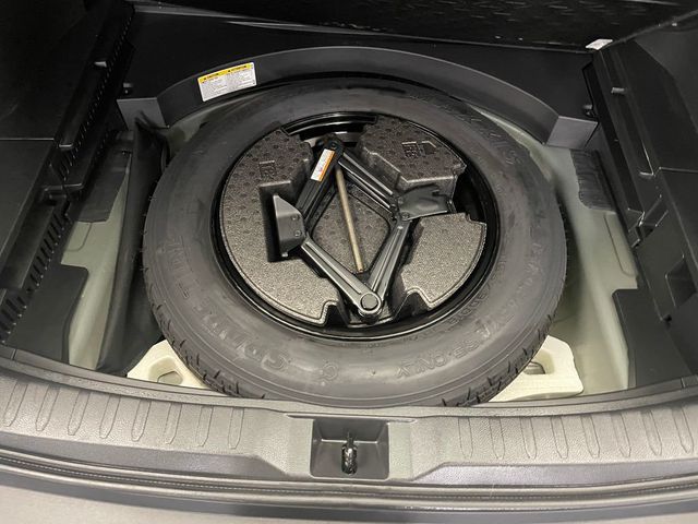 2023 Toyota RAV4 XLE Premium AWD - 22975370 - 40