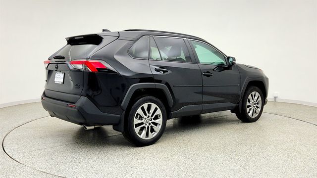 2023 Toyota RAV4 XLE Premium AWD w/ Weather Package - 23023565 - 4