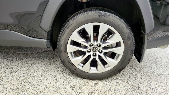 2023 Toyota RAV4 XLE Premium AWD w/ Weather Package - 23023565 - 8