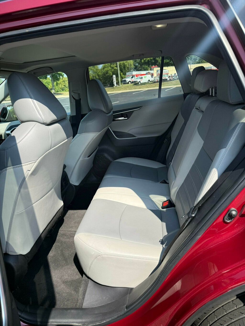 2023 Toyota RAV4 XLE Premium photo 18