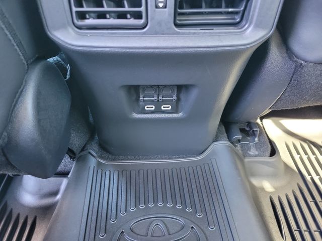 2023 Toyota RAV4 XLE Premium FWD - 22944911 - 9
