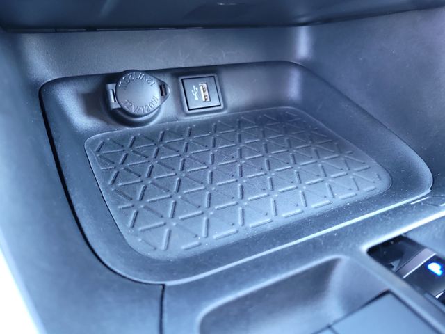 2023 Toyota RAV4 XLE Premium FWD - 22944911 - 13