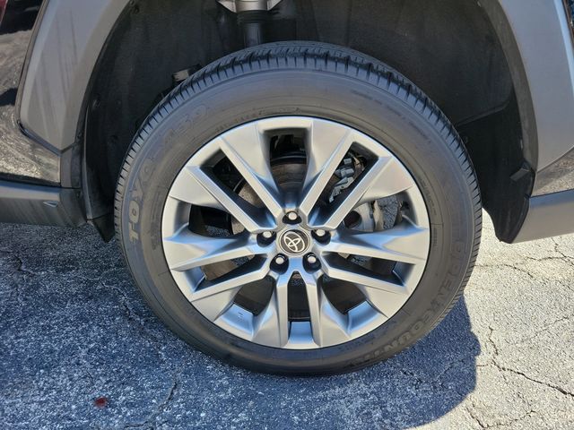 2023 Toyota RAV4 XLE Premium FWD - 22944911 - 26