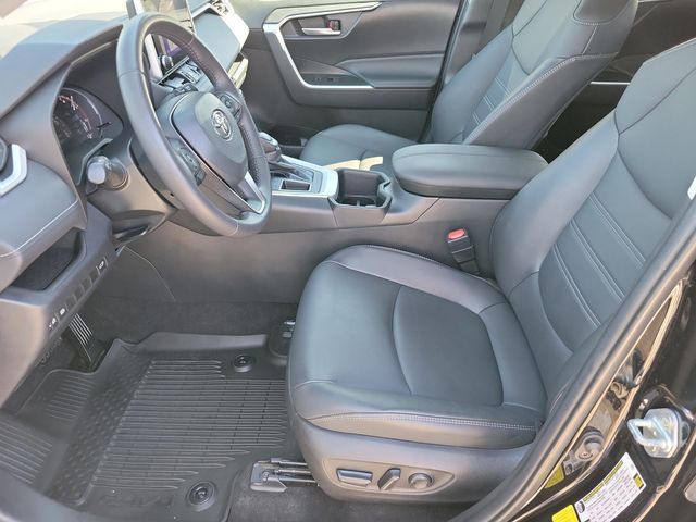 2023 Toyota RAV4 XLE Premium FWD - 22944911 - 3