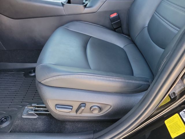 2023 Toyota RAV4 XLE Premium FWD - 22944911 - 4