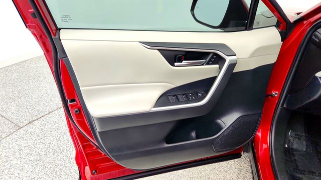 2023 Toyota RAV4 XLE Premium FWD - 23011323 - 10