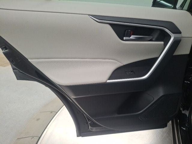 2023 Toyota RAV4 Hybrid XLE - 23078538 - 31